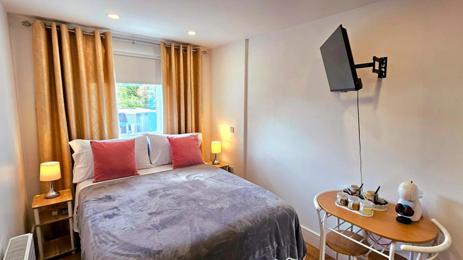 Claire Double Room London Eksteriør bilde